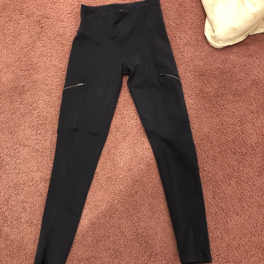 Athleta Zipper Side Pocket Leggings